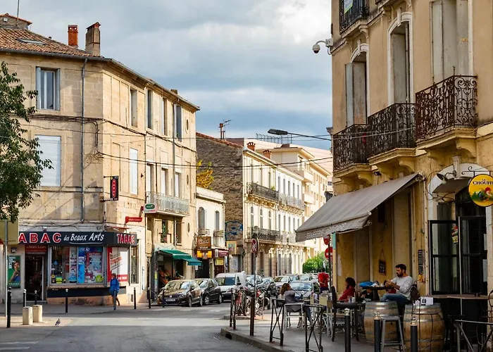 T2 Beaux Arts Parking Prive Gratuit Montpellier